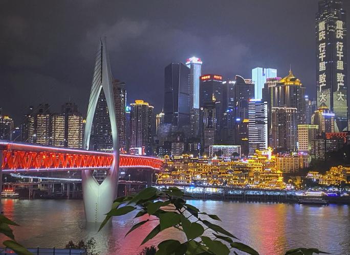 重慶旅游攻略 市區(qū)熱門景點(diǎn)大揭秘
